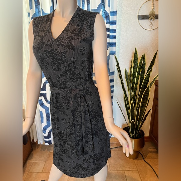 Mossimo Black Midi Dress with White Floral Design Size Medium - Picture 2 of 10